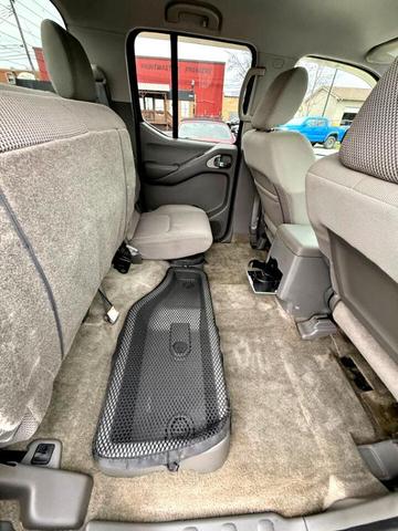Photo of 2011 Radiant Silver Nissan Frontier
