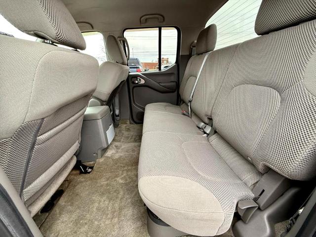 Photo of 2011 Radiant Silver Nissan Frontier