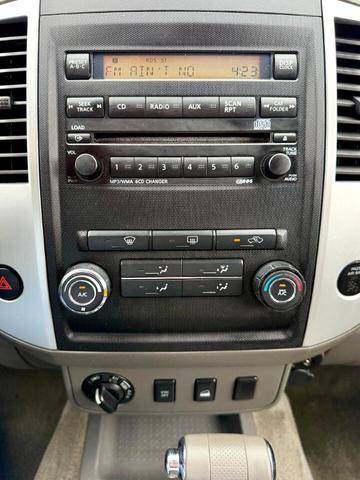 Photo of 2011 Radiant Silver Nissan Frontier