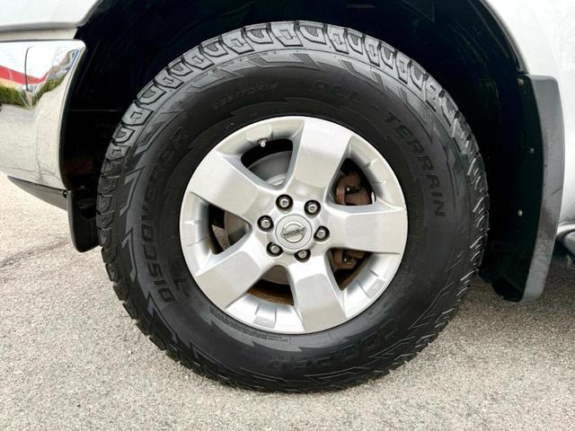 Photo of 2011 Radiant Silver Nissan Frontier