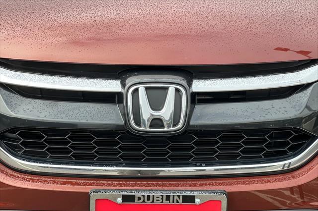 Photo of 2016 Basque Red Pearl II Honda CR-V