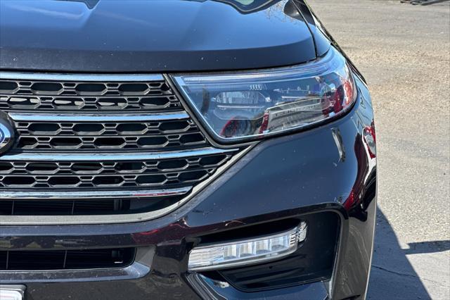 Photo of 2023 Black Metallic Ford Explorer