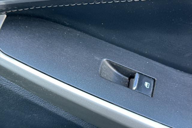 Photo of 2023 Black Metallic Ford Explorer