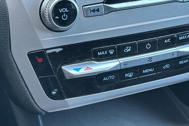 Photo of 2023 Black Metallic Ford Explorer