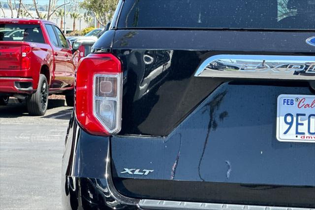 Photo of 2023 Black Metallic Ford Explorer