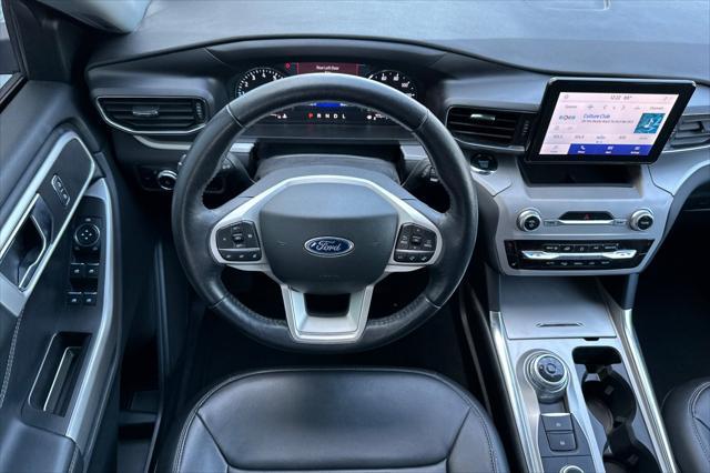 Photo of 2023 Black Metallic Ford Explorer