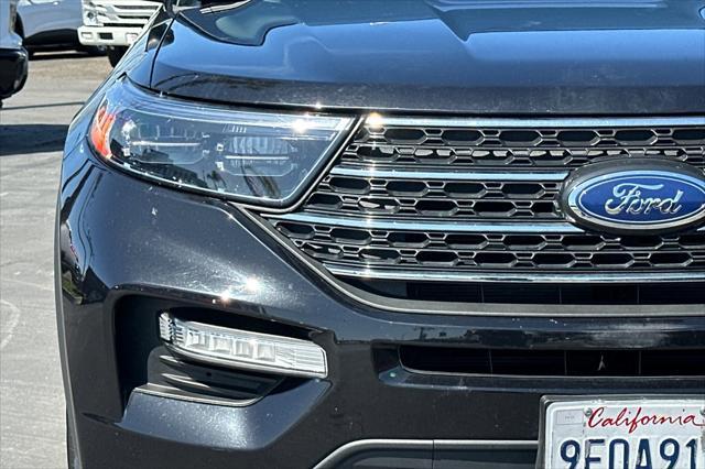Photo of 2023 Black Metallic Ford Explorer