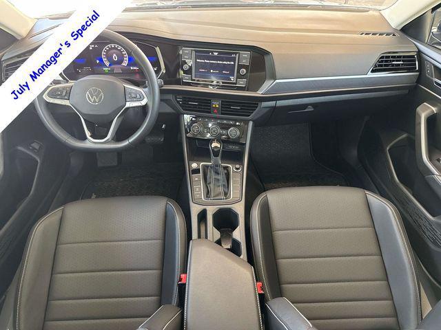 Photo of 2023 Gray Volkswagen Jetta