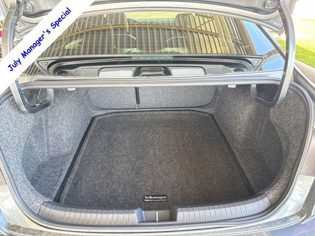Photo of 2023 Gray Volkswagen Jetta