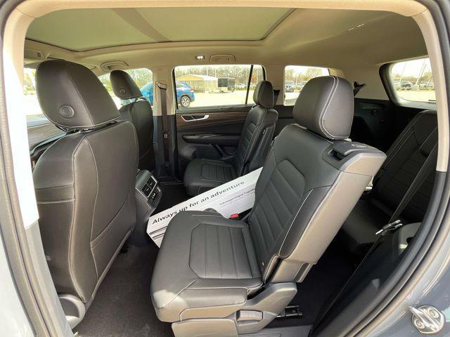 Photo of 2025 Pure Gray Volkswagen Atlas
