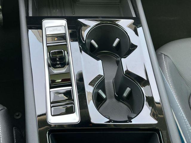 Photo of 2025 Pure Gray Volkswagen Atlas