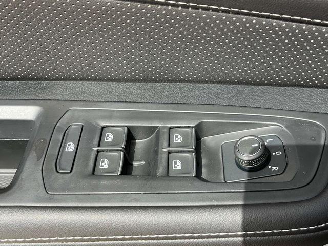 Photo of 2025 Pure Gray Volkswagen Atlas