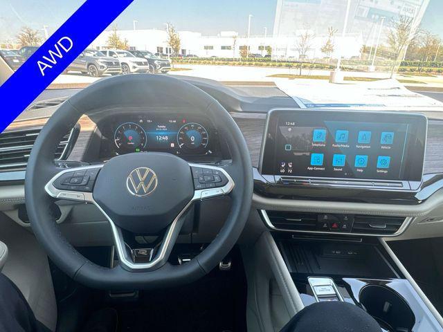 Photo of 2025 Mountain Lake Blue Metallic Volkswagen Atlas