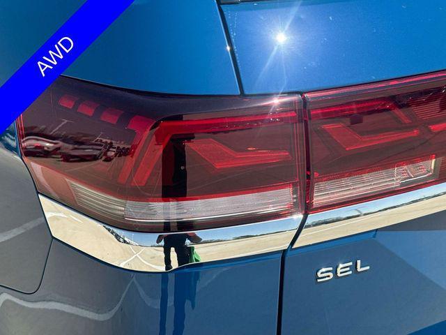 Photo of 2025 Mountain Lake Blue Metallic Volkswagen Atlas
