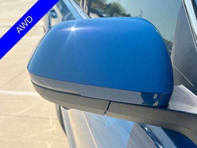 Photo of 2025 Mountain Lake Blue Metallic Volkswagen Atlas
