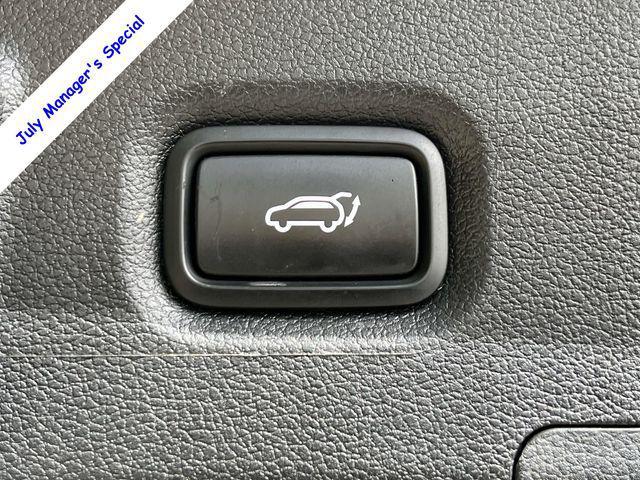Photo of 2022 Quartz White Hyundai SANTA FE