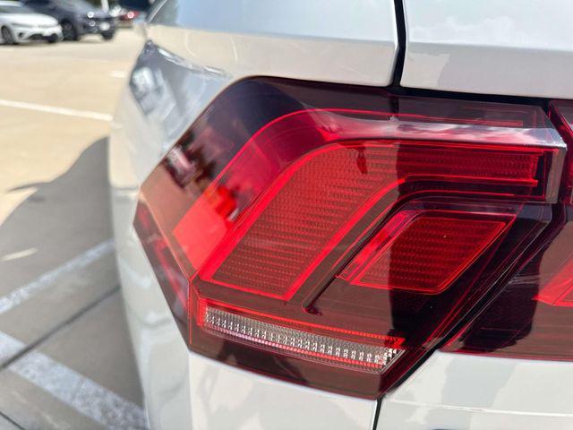 Photo of 2024 White Volkswagen Tiguan