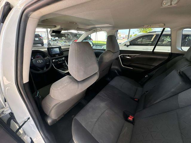 Photo of 2020 White Toyota RAV4