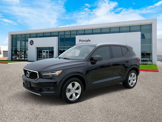 2022 Volvo XC40