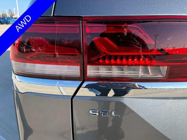 Photo of 2025 Platinum Gray Metallic Volkswagen Atlas