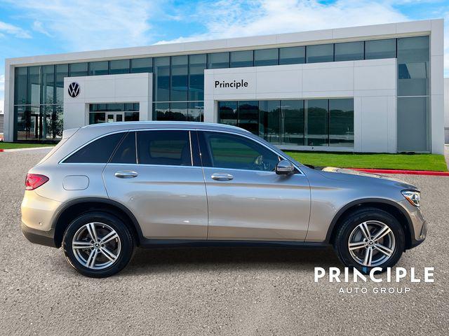 Photo of 2021 Mojave Silver Metallic Mercedes-Benz GLC 300