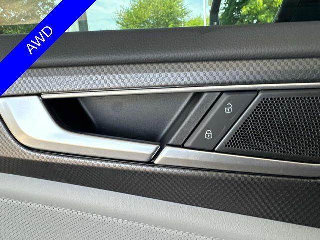 Photo of 2025 Deep Black Pearl Volkswagen Atlas