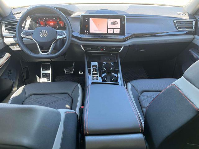 Photo of 2025 Avocado Green Pearl Volkswagen Atlas