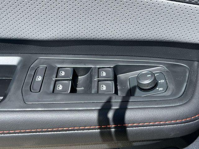 Photo of 2025 Avocado Green Pearl Volkswagen Atlas