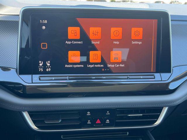 Photo of 2025 Avocado Green Pearl Volkswagen Atlas
