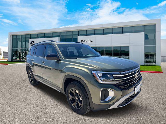 Photo of 2025 Avocado Green Pearl Volkswagen Atlas