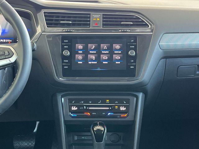 Photo of 2024 Platinum Gray Metallic Volkswagen Tiguan