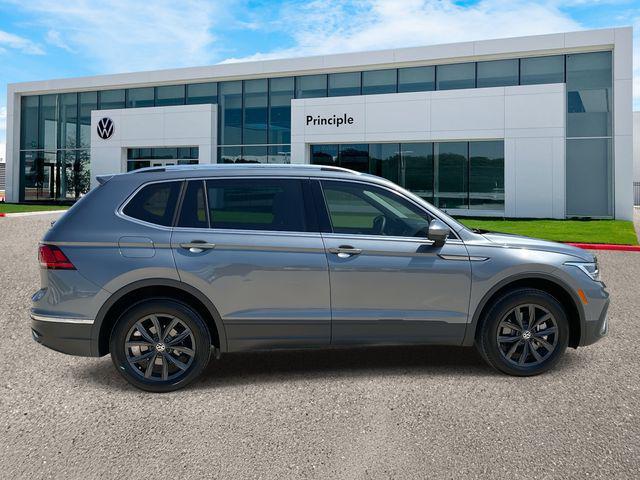 Photo of 2024 Platinum Gray Metallic Volkswagen Tiguan