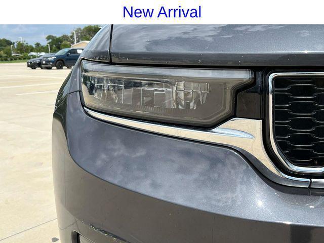 Photo of 2021 Baltic Gray Metallic Clearcoat Jeep Grand Cherokee L