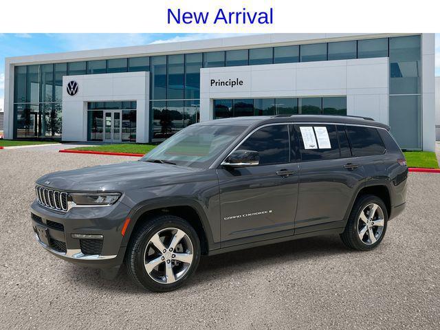 Photo of 2021 Baltic Gray Metallic Clearcoat Jeep Grand Cherokee L