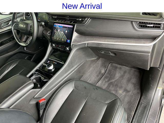 Photo of 2021 Baltic Gray Metallic Clearcoat Jeep Grand Cherokee L
