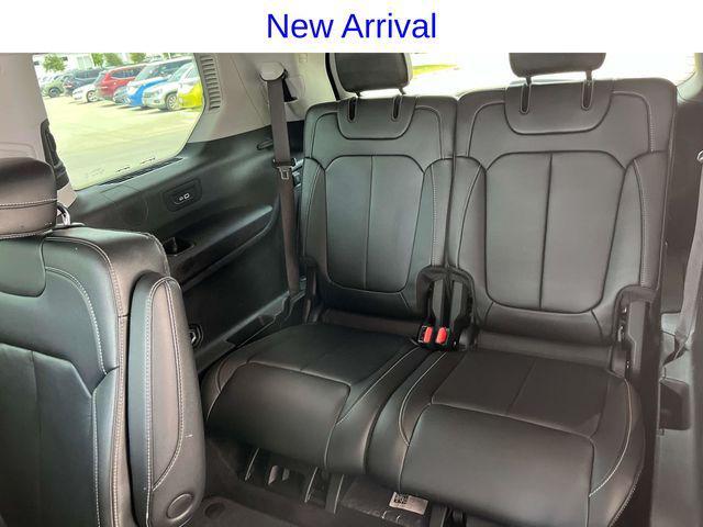 Photo of 2021 Baltic Gray Metallic Clearcoat Jeep Grand Cherokee L
