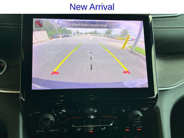 Photo of 2021 Baltic Gray Metallic Clearcoat Jeep Grand Cherokee L