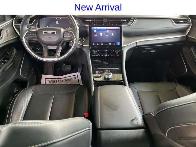 Photo of 2021 Baltic Gray Metallic Clearcoat Jeep Grand Cherokee L