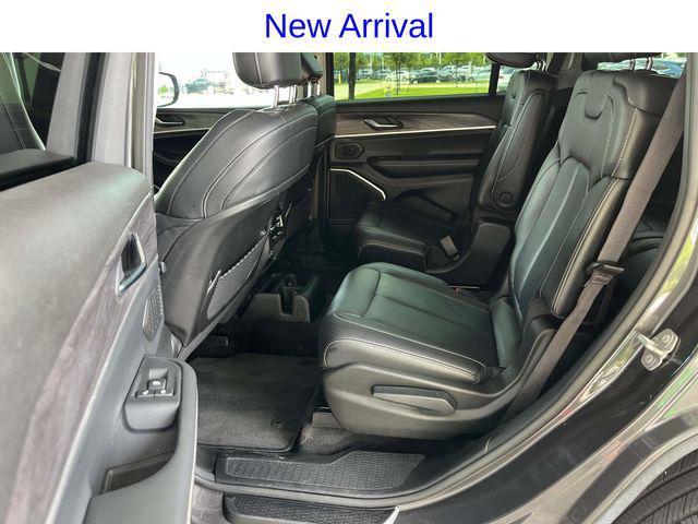 Photo of 2021 Baltic Gray Metallic Clearcoat Jeep Grand Cherokee L