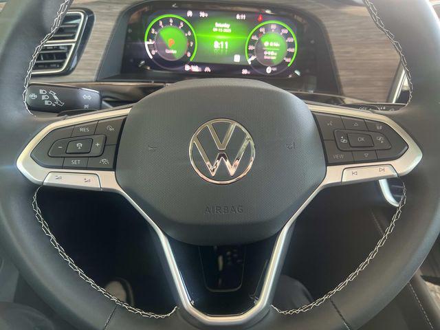 Photo of 2025 Platinum Gray Metallic Volkswagen Atlas