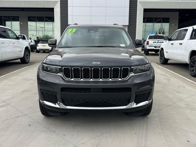Photo of 2023 Metallic Jeep Grand Cherokee L