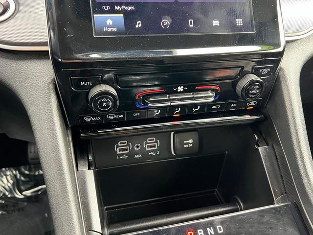 Photo of 2023 Metallic Jeep Grand Cherokee L