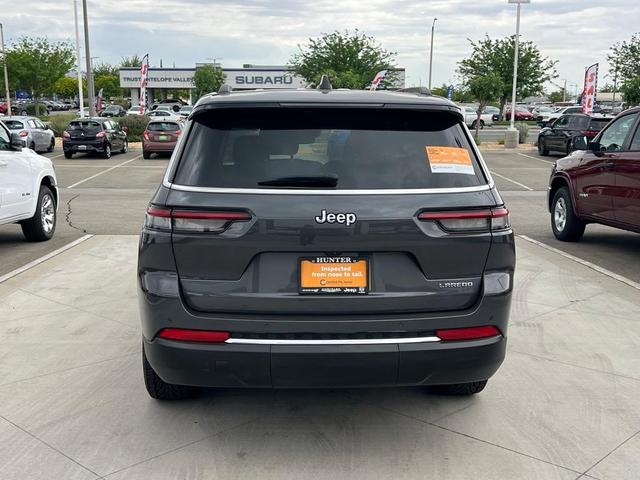 Photo of 2023 Metallic Jeep Grand Cherokee L
