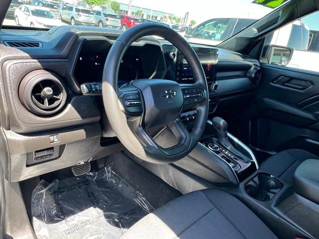 Photo of 2024 Summit White Chevrolet Colorado
