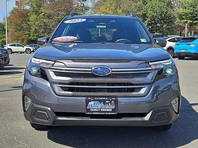 Photo of 2025 Magnetite Gray Metallic Subaru Forester