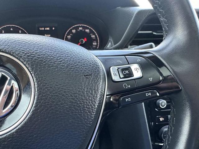 Photo of 2022 Platinum Gray Metallic Volkswagen Passat