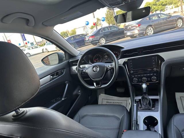 Photo of 2022 Platinum Gray Metallic Volkswagen Passat