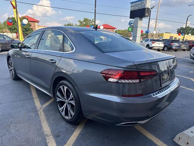 Photo of 2022 Platinum Gray Metallic Volkswagen Passat