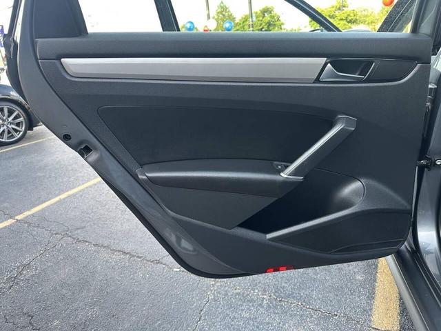 Photo of 2022 Platinum Gray Metallic Volkswagen Passat