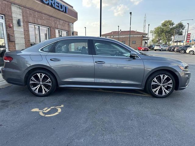 Photo of 2022 Platinum Gray Metallic Volkswagen Passat